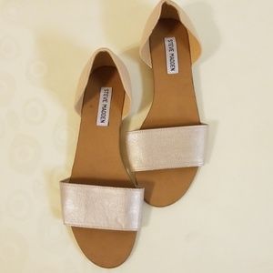 Steve Madden flat sandals